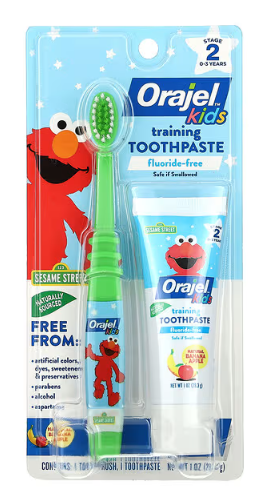 エルモ歯磨き粉と歯ブラシ